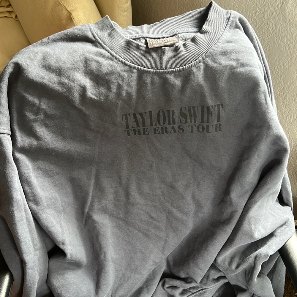 Taylor swift eras tour sweatshirt size XXL